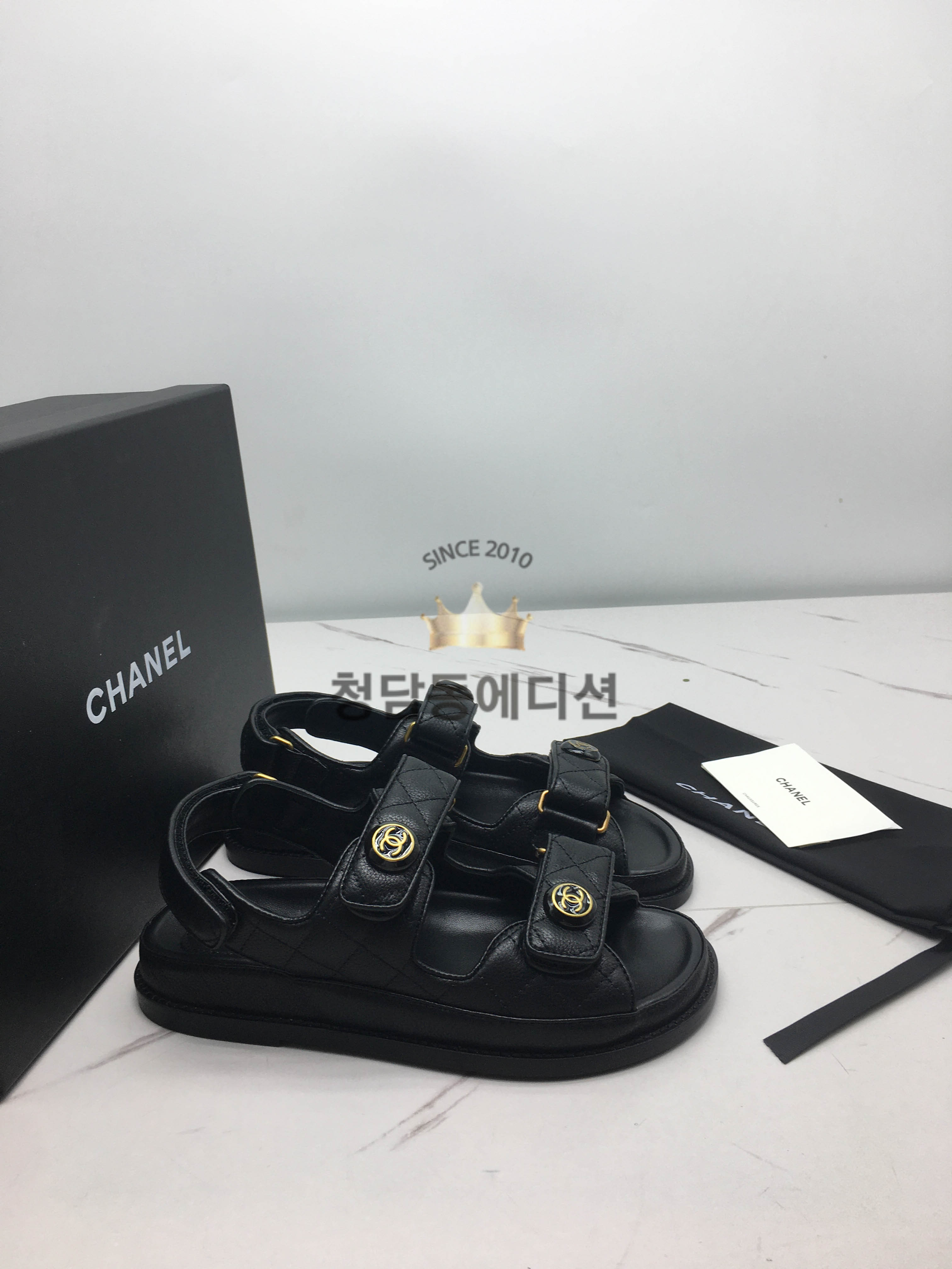 샤넬 벨크로 샌들 정품급