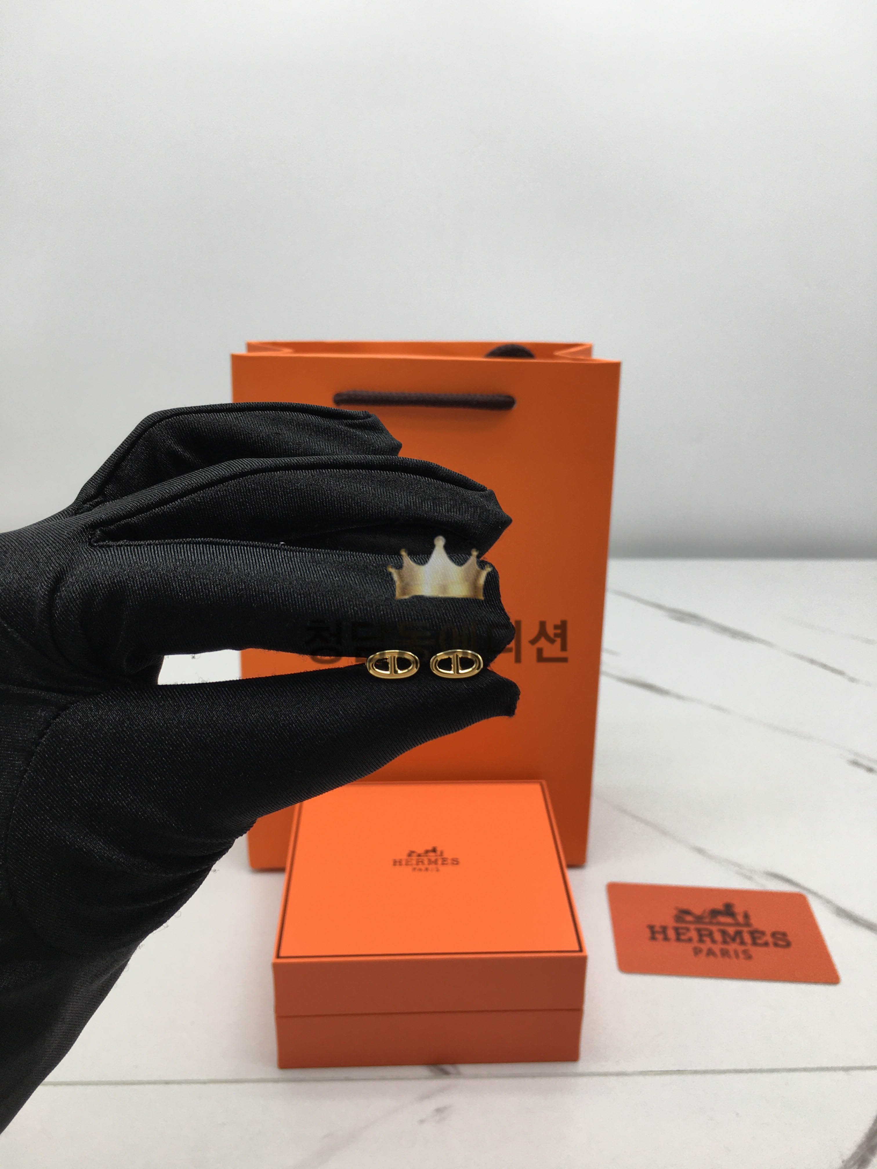 에르메스 hermes 샹달 귀걸이 (V-gold소재) (골드,화이트골드 2color)