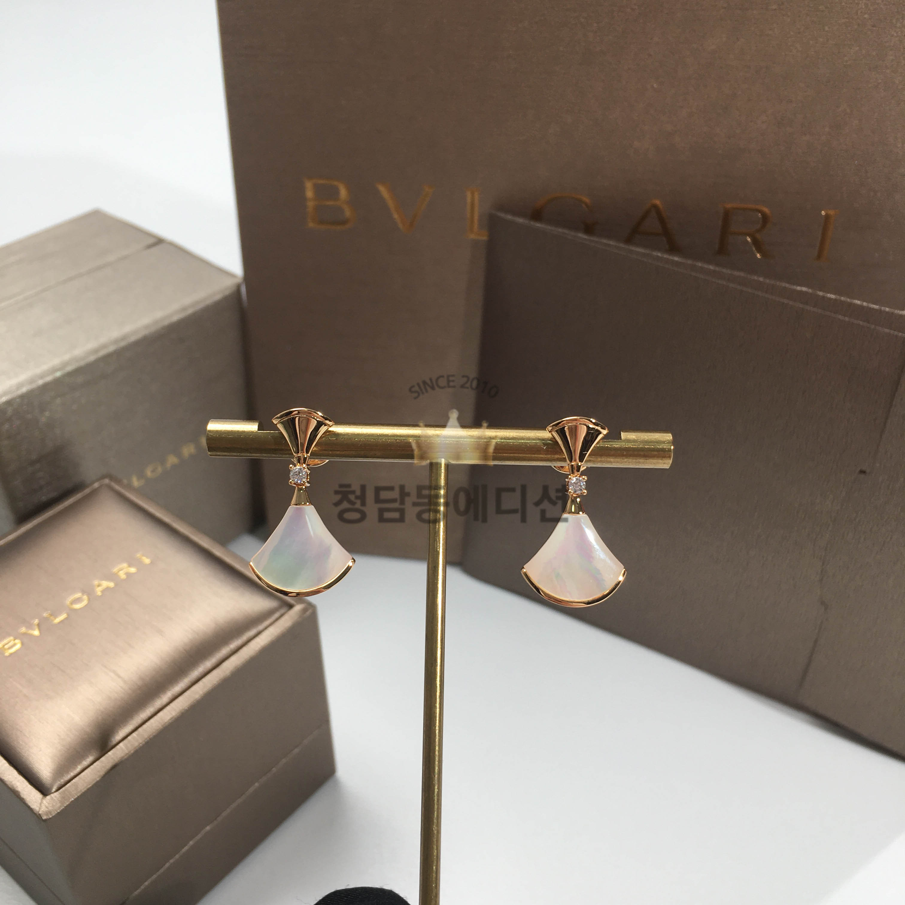 불가리 디바스 드림 이어링 귀걸이 (컬러 로즈골드)