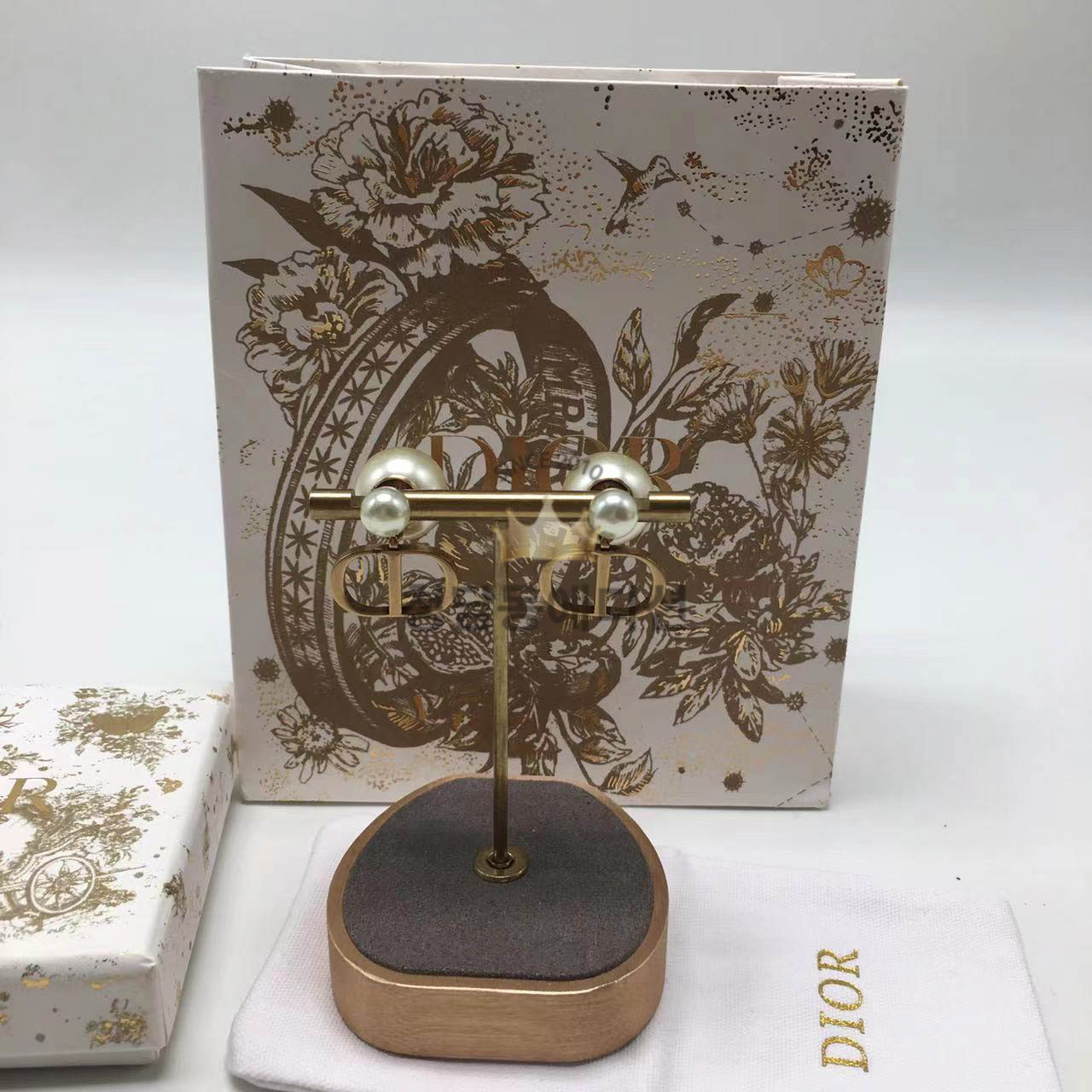 디올 dior cd 펄 귀걸이