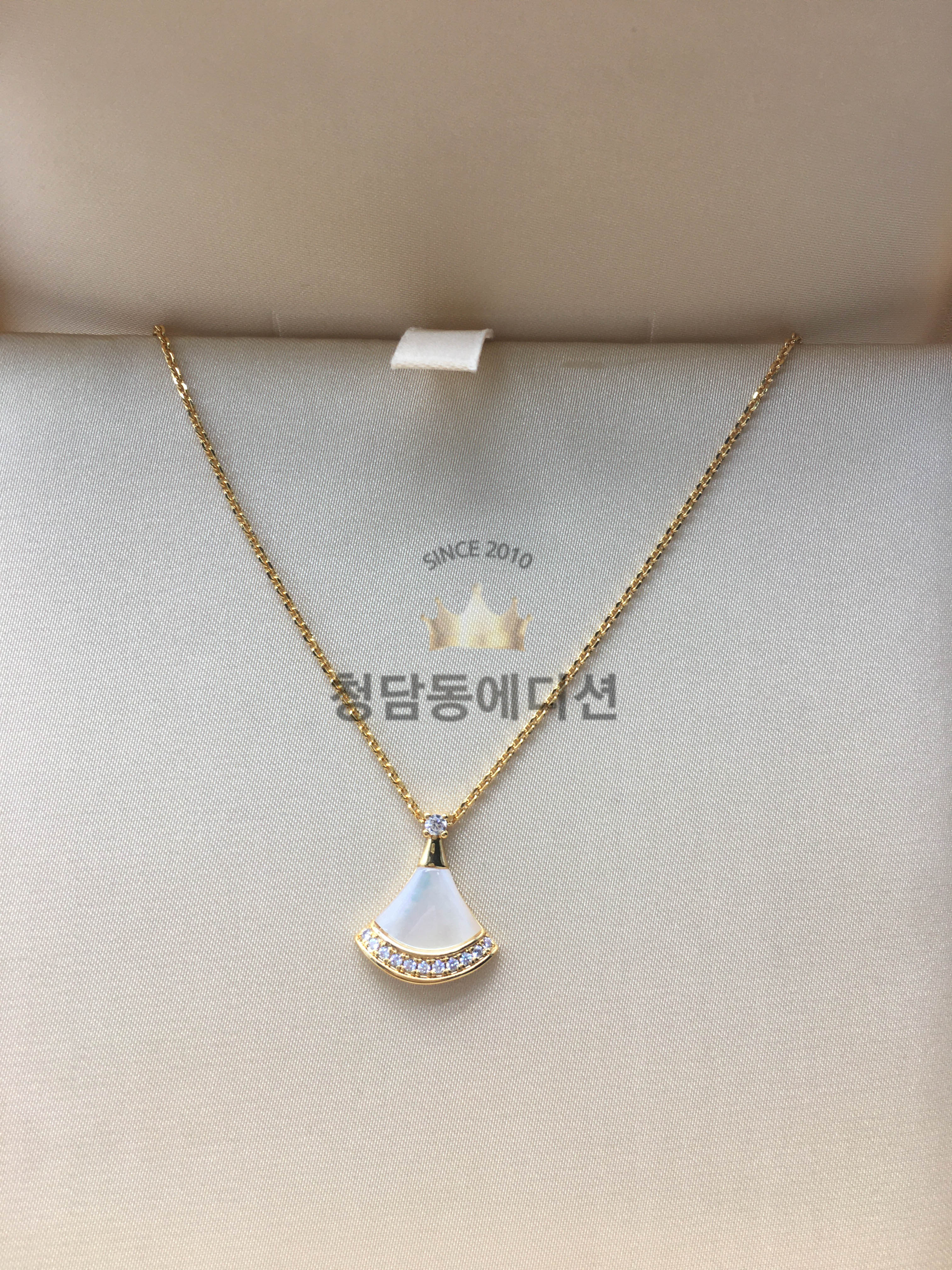불가리 디바스 드림목걸이