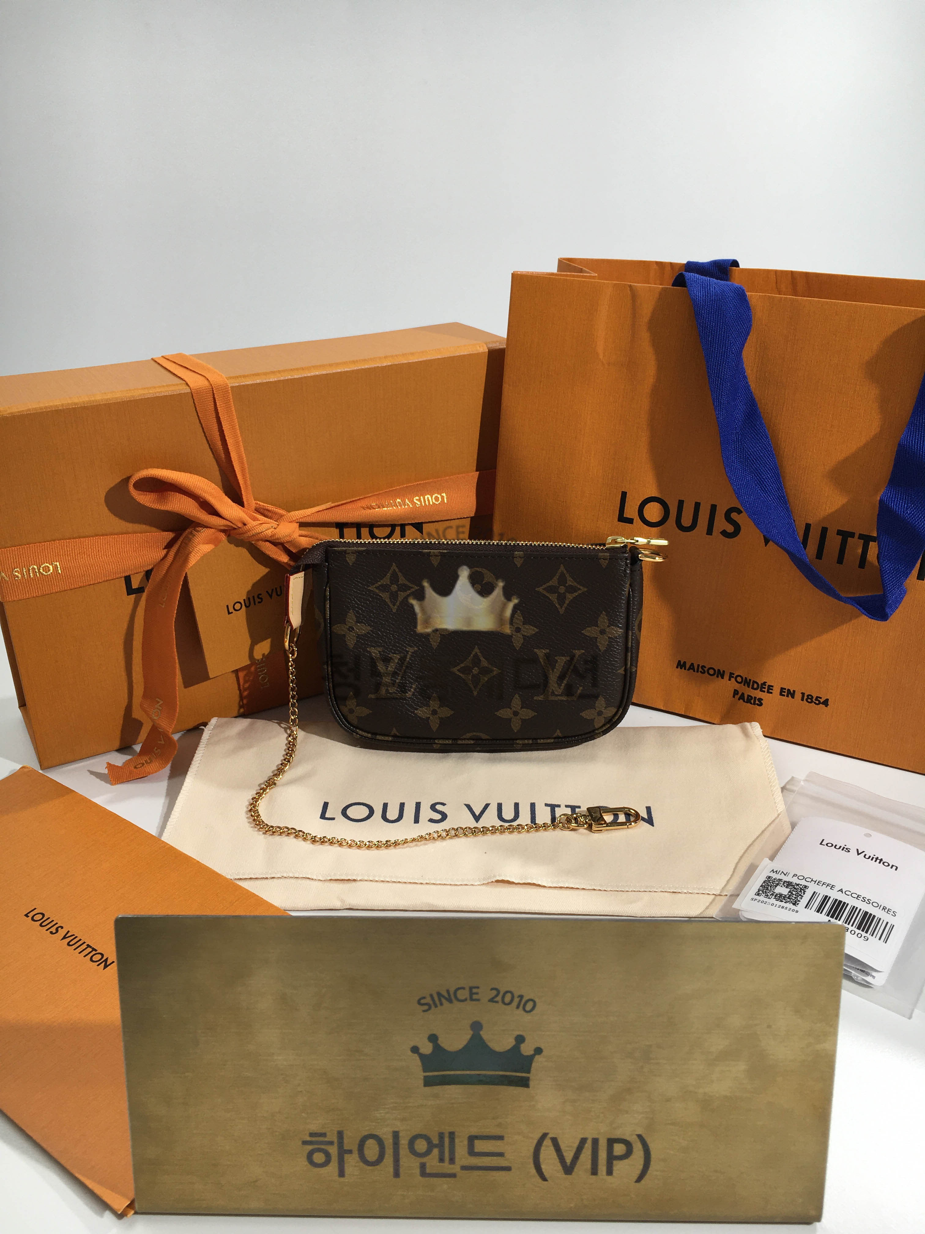 루이비통 미니 포쉐트 악세수아 M58009