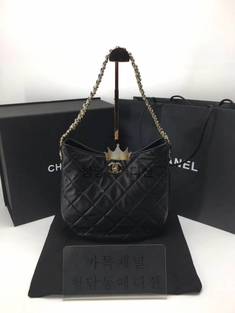 샤넬 22시즌 램스킨 호보백 (하이엔드급)