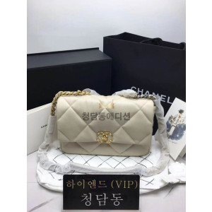 샤넬 19 플랩백 미디움 (하이엔드급)