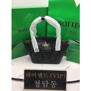 보테가베네타 미니 아르코29 (하이엔드급)