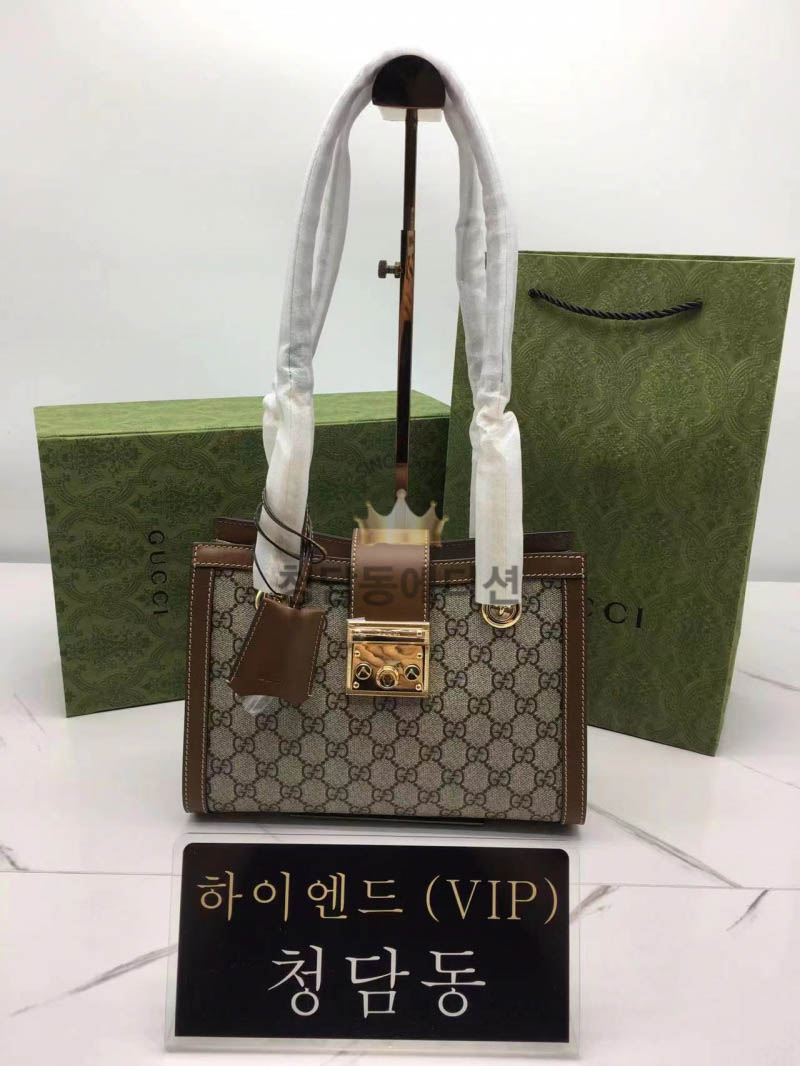 구찌 패들락 스몰 GG 숄더백 498156
