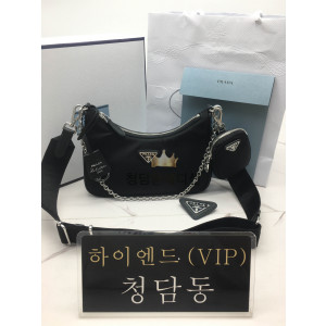 프라다 리에디션 나일론 테수토 호보백 (하이엔드급)