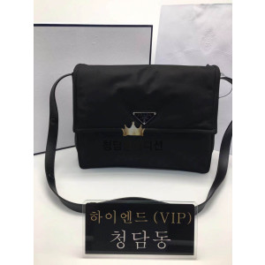 프라다 패딩 리나일론 숄더백 라지 (하이엔드급)