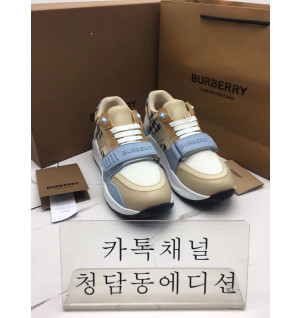 버버리 여성 스니커즈
