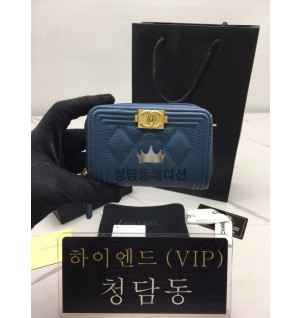 샤넬 보이 작은캐비어스킨 지퍼 카드지갑