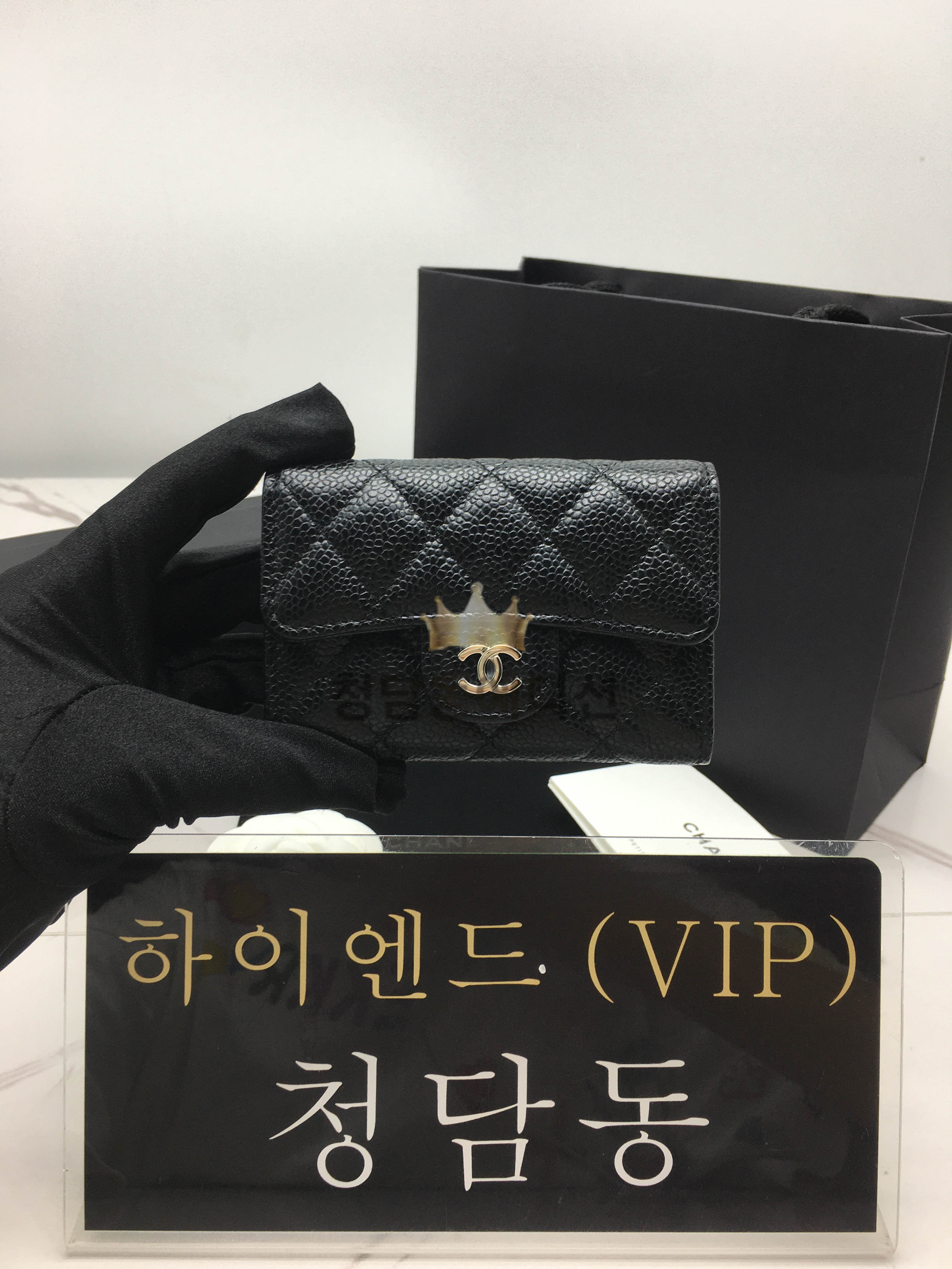 샤넬 클래식 캐비어 카드지갑 은장