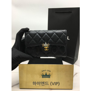 샤넬 클래식 캐비어스킨 플랩 중지갑 금장