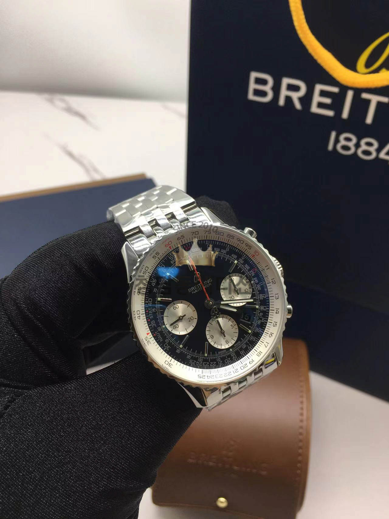 브라이틀링 네비타이머 검판