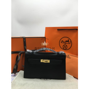 에르메스 켈리 포쉐트 22cm 반수공 (컬러 누아)