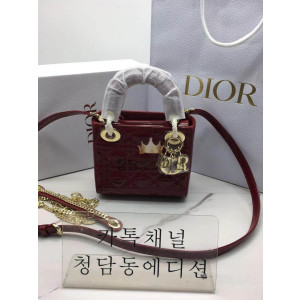 디올 레이디백 17cm (버클색상 금장) 페이던트