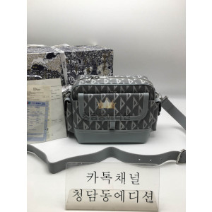 디올 CD 다이아몬드 캔버스 메신저백