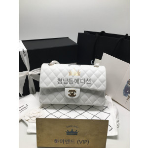 샤넬 클래식백 작은 캐비어스킨 라이트골드 미디움 25.5cm