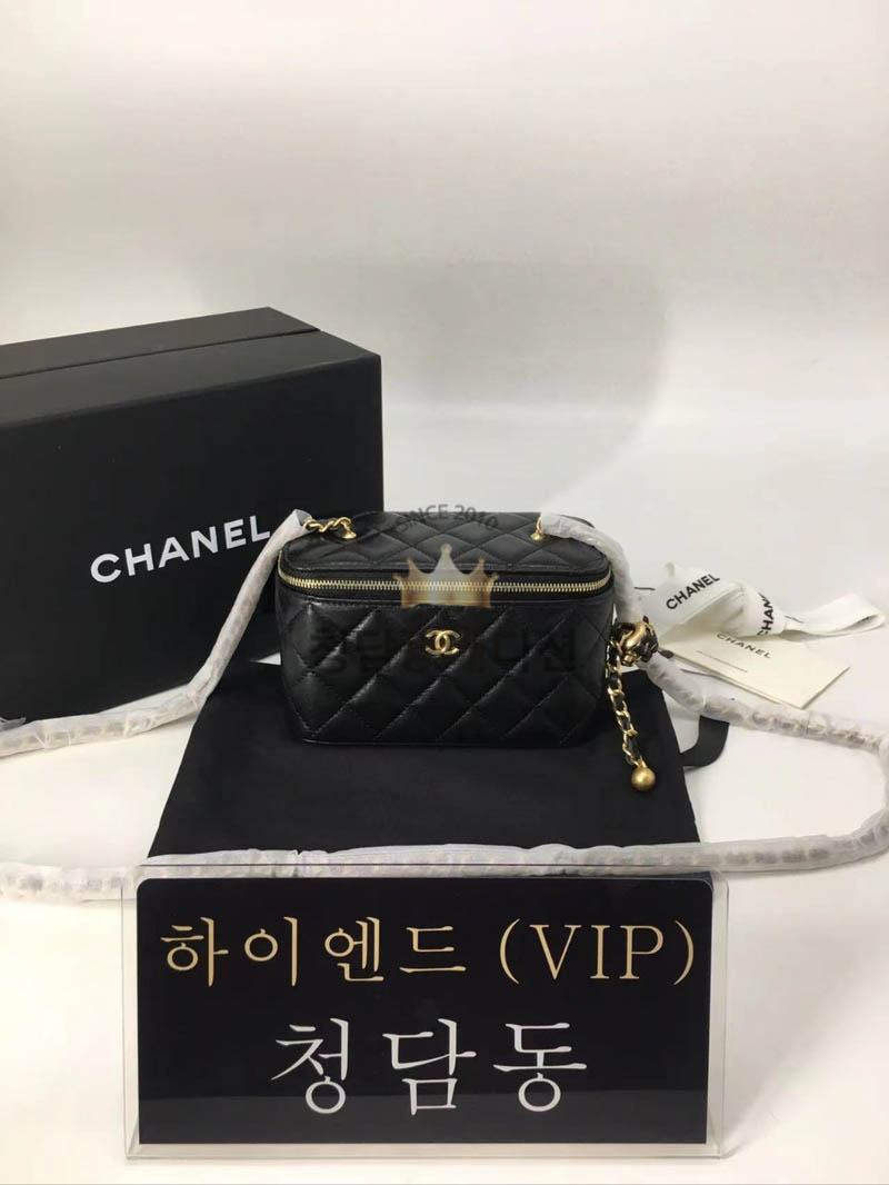 샤넬 클래식 체인볼 베니티백