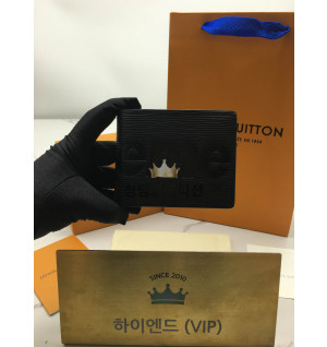 루이비통 X 슈프림 콜라보 반지갑