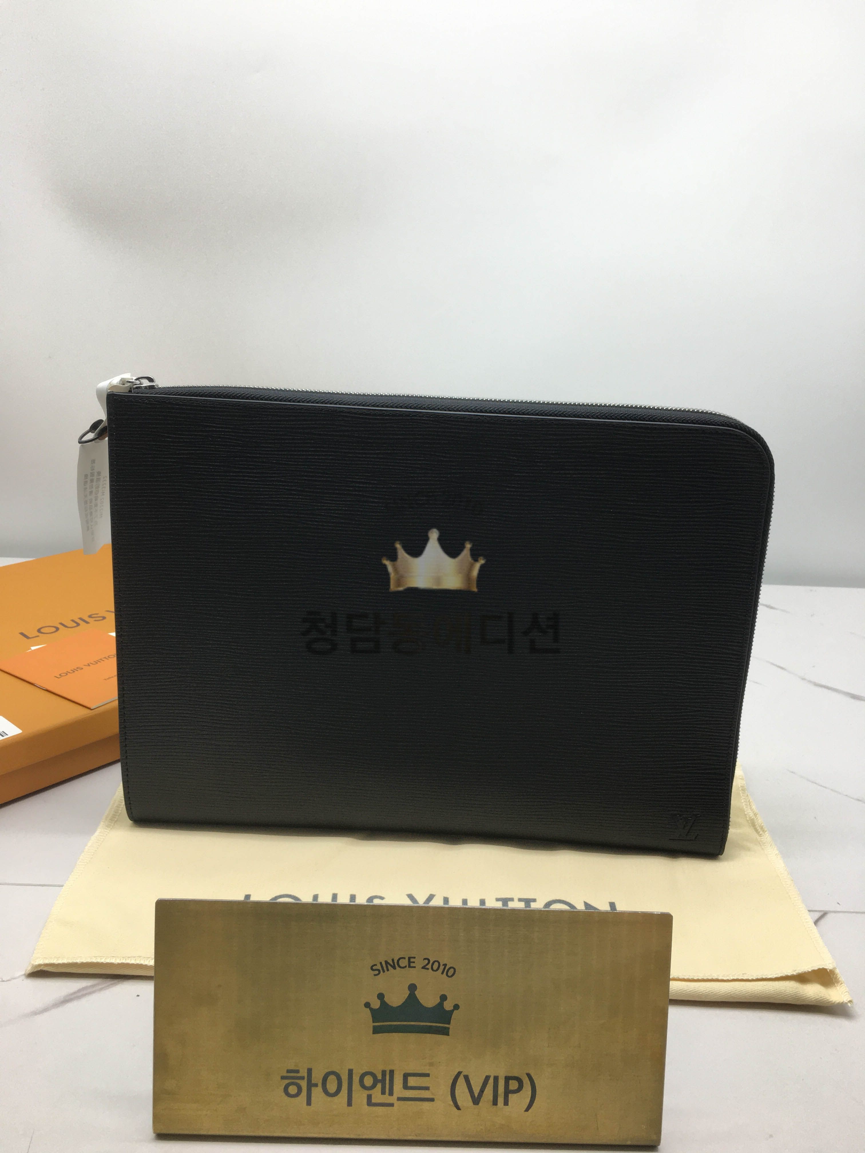 루이비통 포쉐트 주르 GM 클러치 M64153 에삐 레더 (하이엔드급)