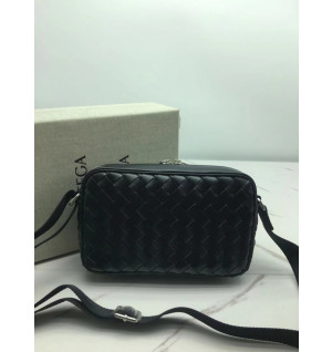 보테가베네타 클래식 인트레치아토 크로스백