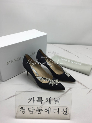 마놀로 블라닉 펌프스 (7cm)