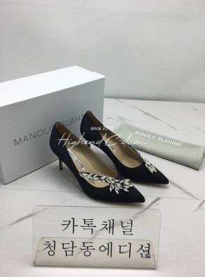 마놀로 블라닉 펌프스 (7cm)