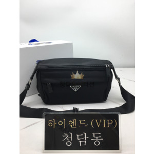 프라다 바이커백 미디움 2vh994