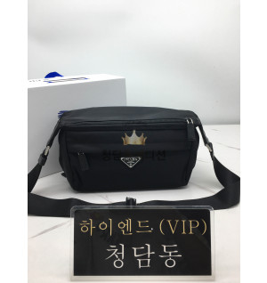 프라다 바이커백 미디움 2vh994