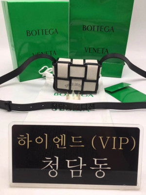 보테가베네타 캔디 캔버스 미니 카세트백 714618