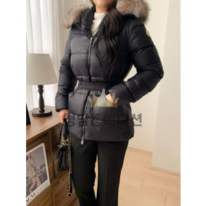 몽클레어 극소량 상품 보에드 패딩 (100% 폭스퍼)