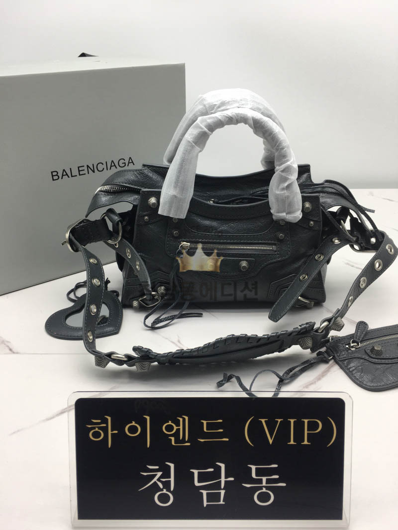 발렌시아가 네오 카골백 XS (컬러 그레이 은장)
