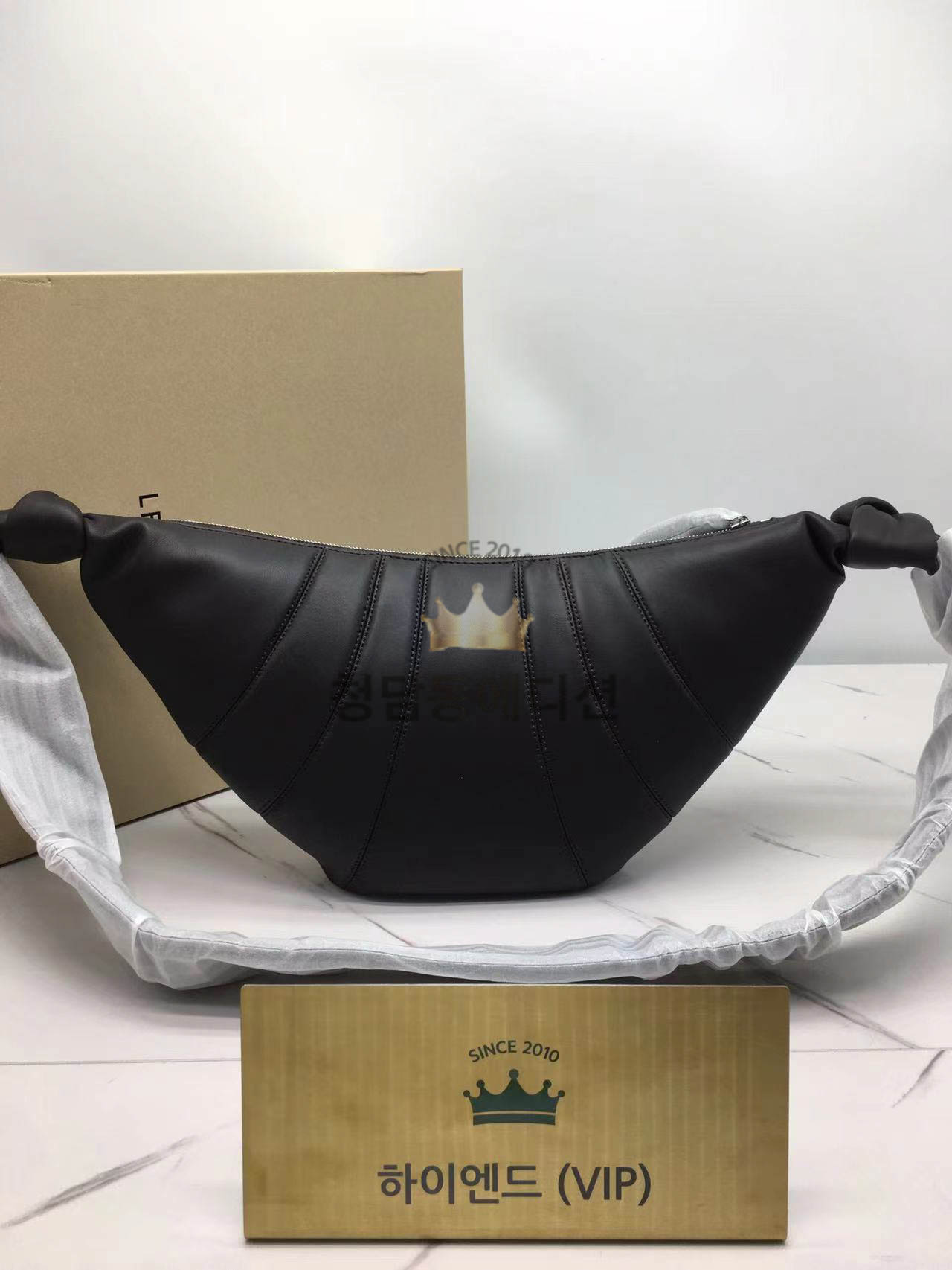 르메르 크로아상 범백 47cm (컬러 블랙)