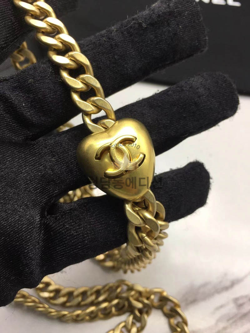 샤넬 23P 하트볼 체인 스몰 플랩백  AS3829