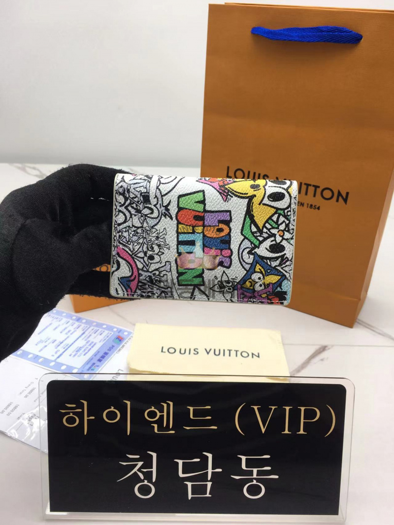 루이비통 포켓 오거나이저 모노그램 코믹스 코티드 캔버스 M82024