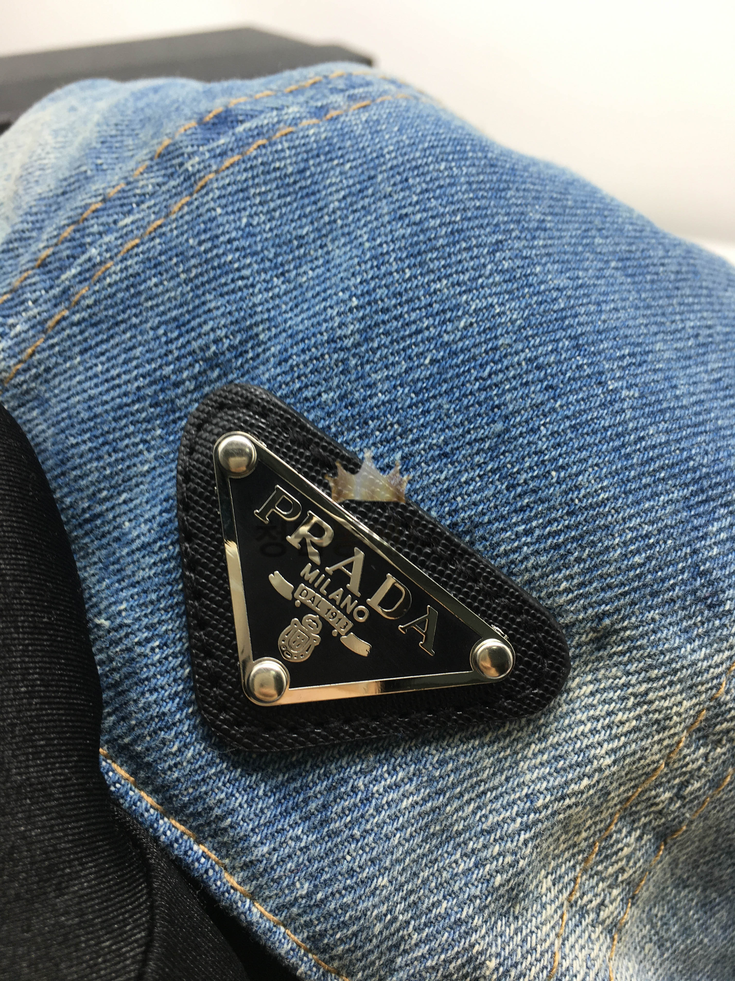 프라다 데님 볼캡