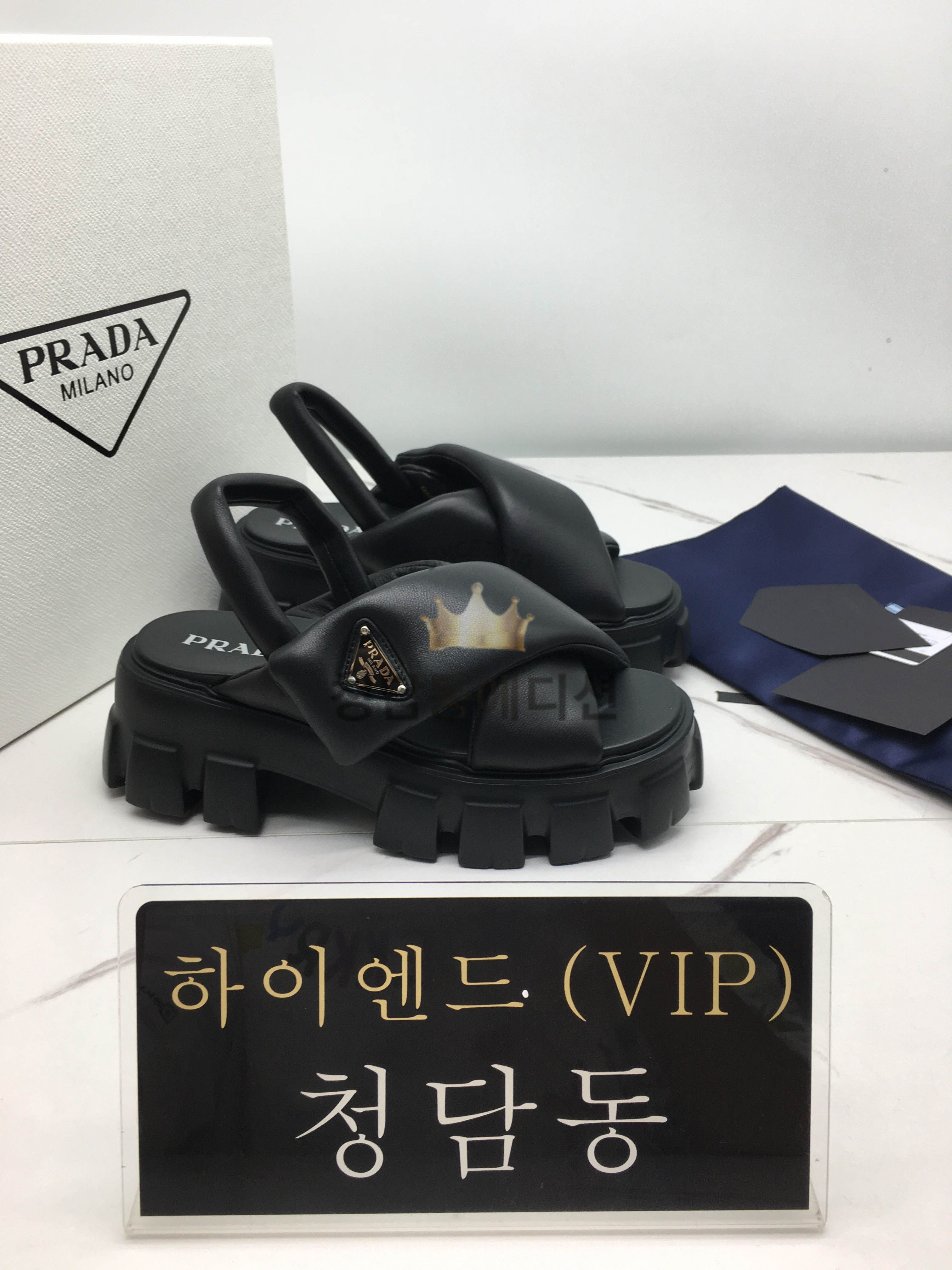 프라다 모놀리스 나파 샌들 (컬러 블랙, 화이트)