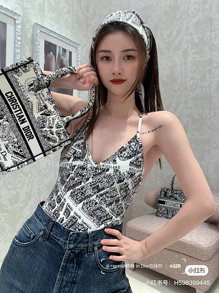 디올 모노키니