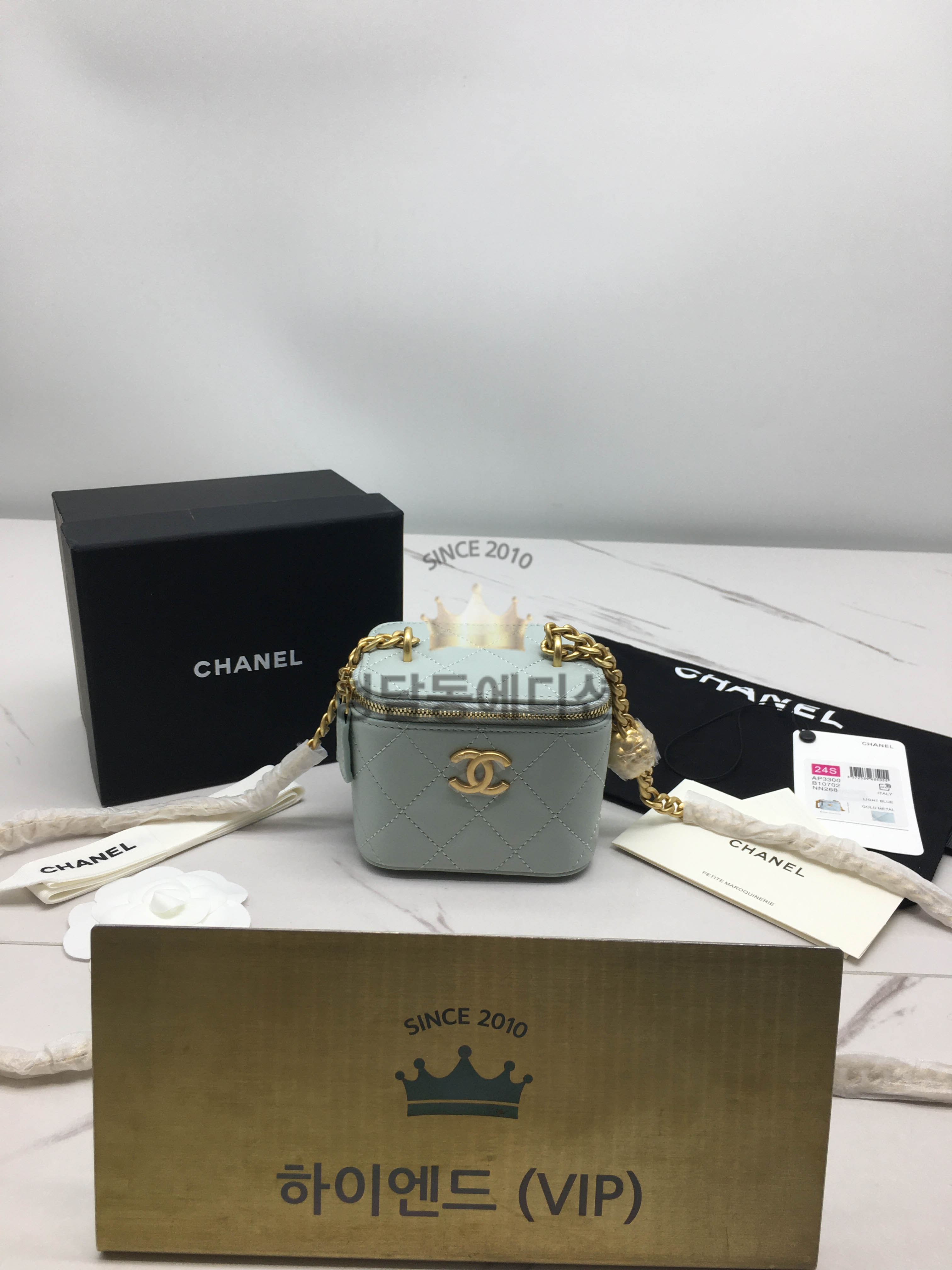 샤넬 23S 카멜리아볼 베니티백 미니