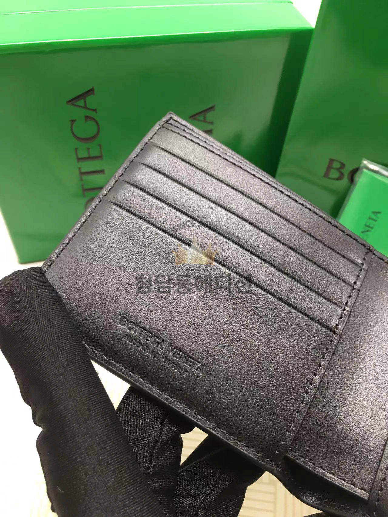 보테가베네타 인트레치아토 폴더형 반지갑 605721