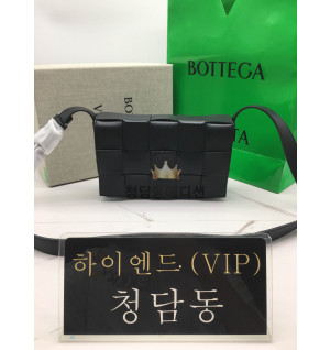 보테가베네타 카세트백 (안감 패러킷 컬러 레더)