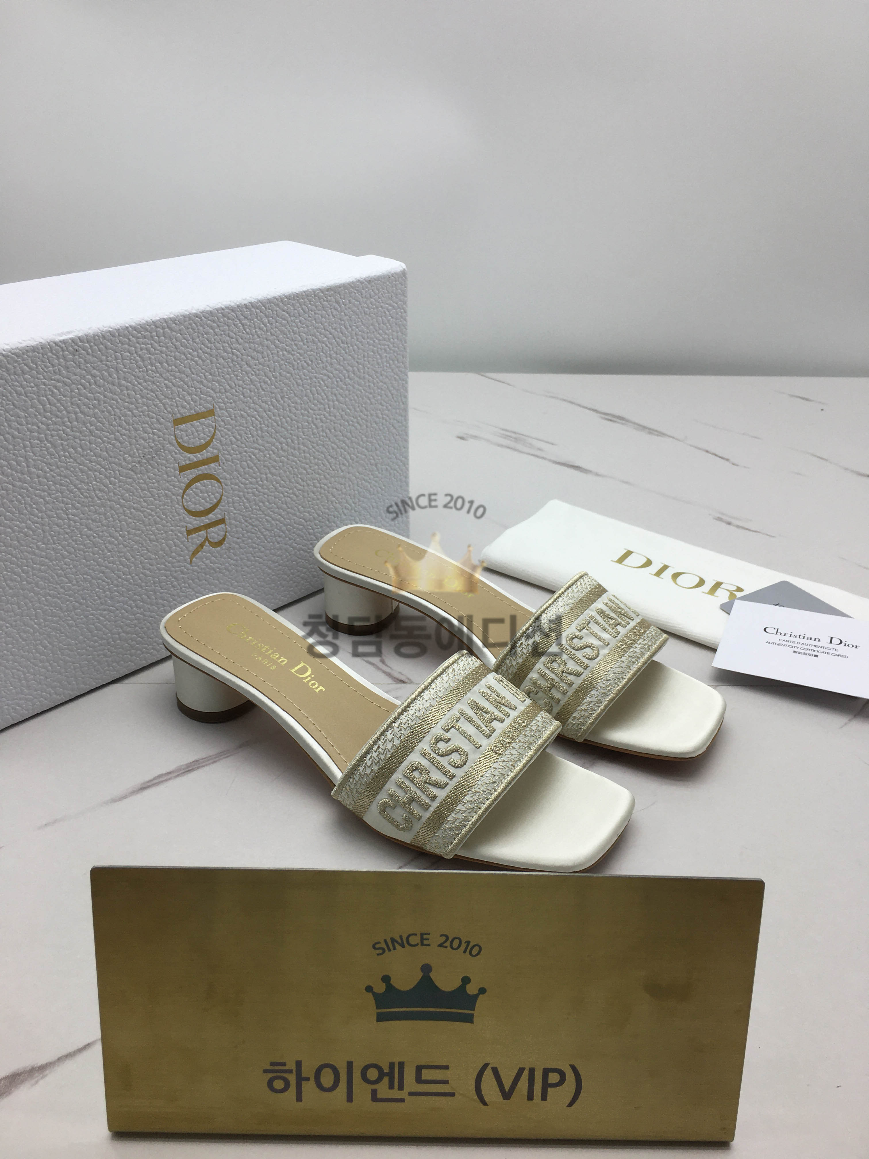 디올 23ss dior 디웨이 뮬 힐
