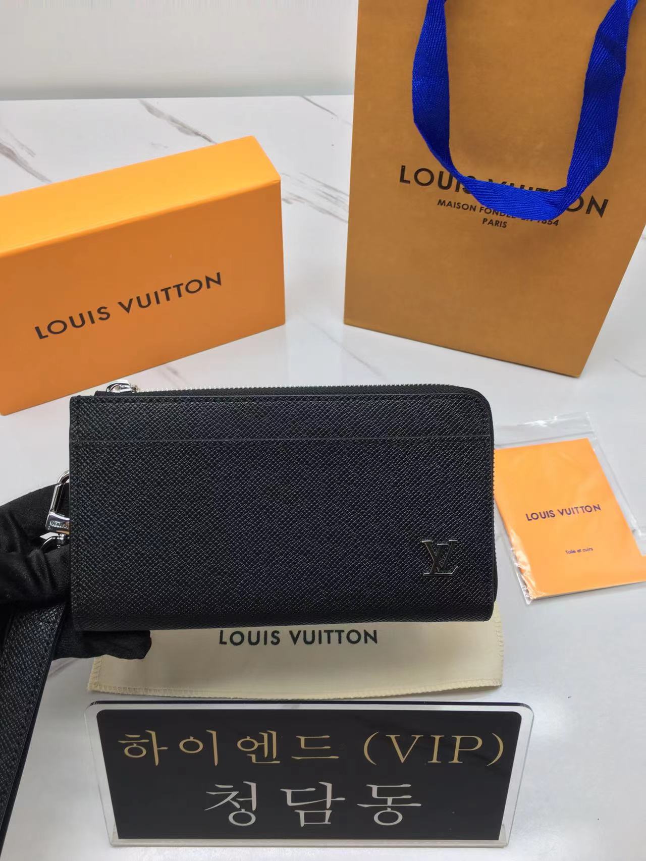 루이비통 lv 지피 드라곤느 m69409