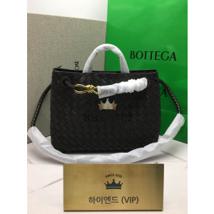 보테가베네타 24ss 안디아모 미디움 743572 (폰단트색상)