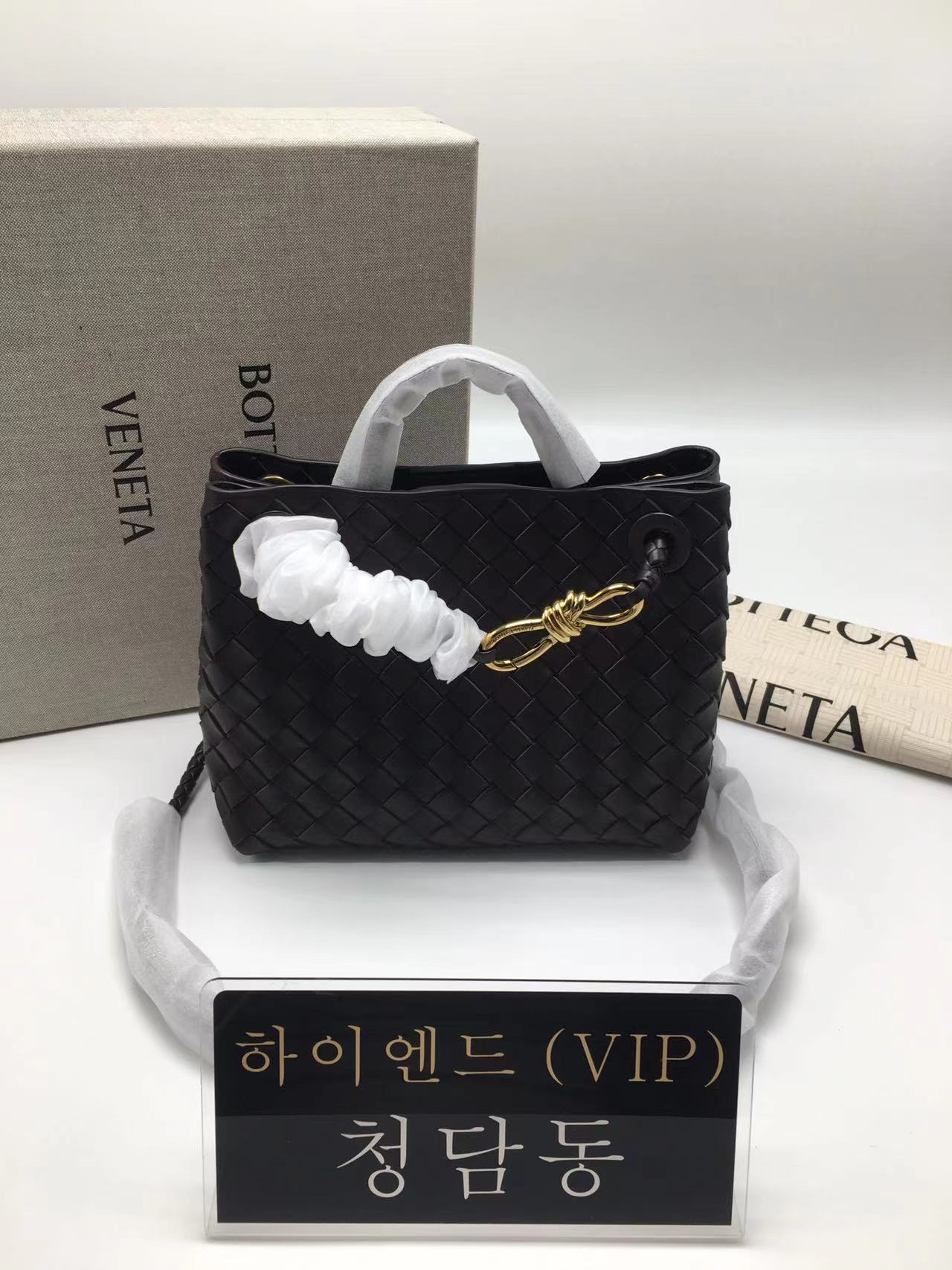 보테가베네타 24ss 안디아모 스몰 743568 (컬러 다크브라운)