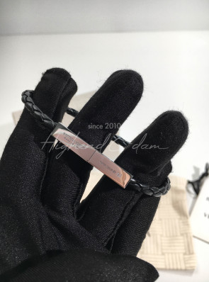 보테가베네타 23FW 브레이드 레더 브레이슬릿 (컬러 블랙)