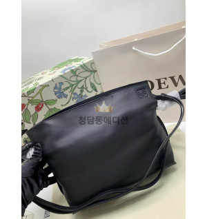 로에베 플라멩고 클러치백 30cm