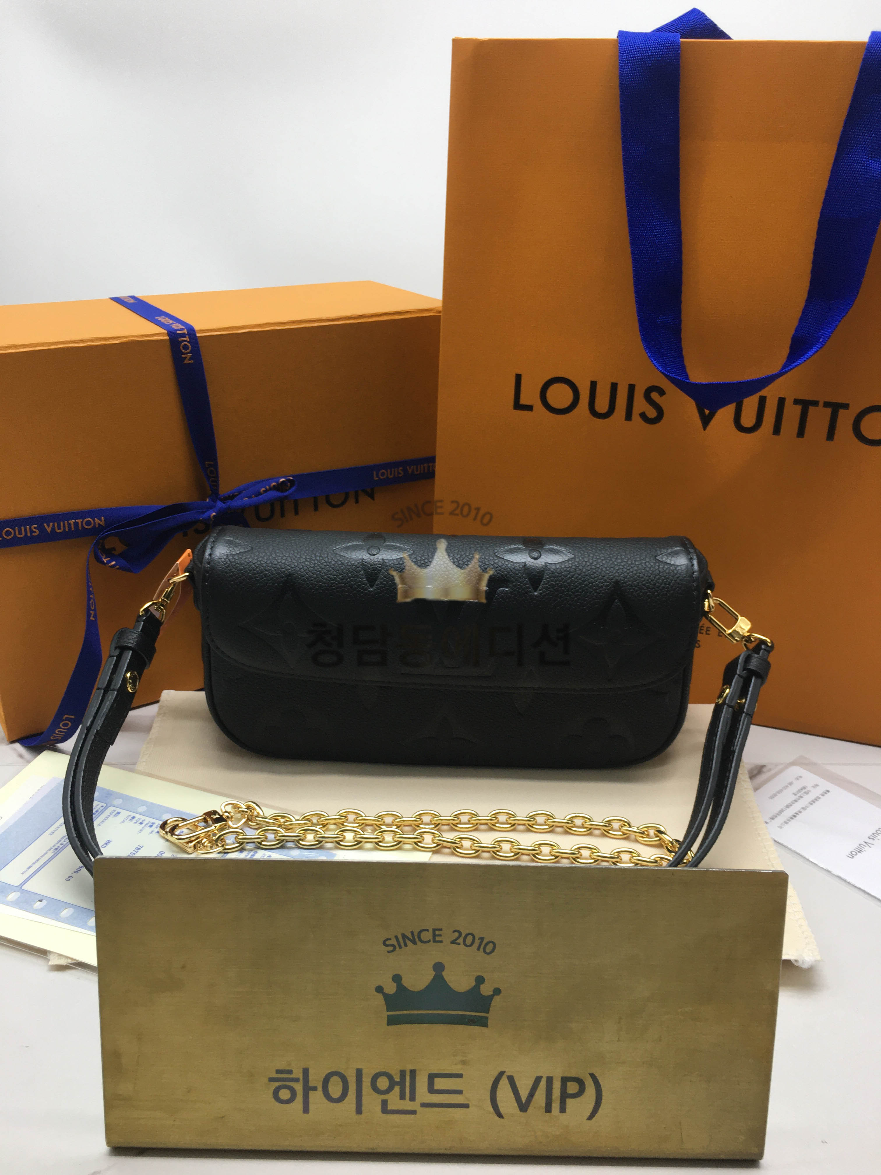 루이비통 아이비 WOC 앙프블랙