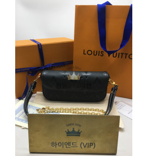 루이비통 아이비 WOC 앙프블랙