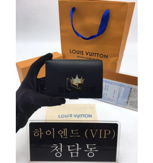 루이비통 버티컬 컴팩트 월릿 M81561